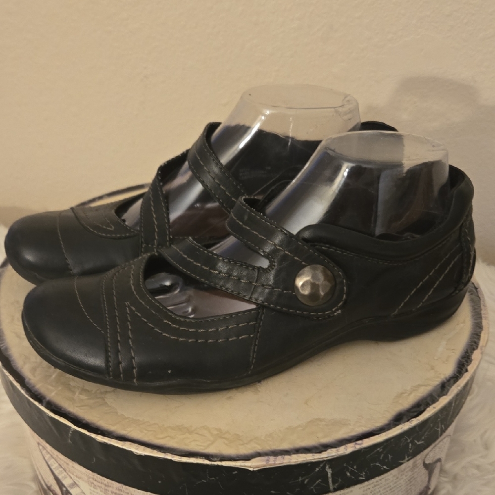Clarks Black Mary Jane Flats